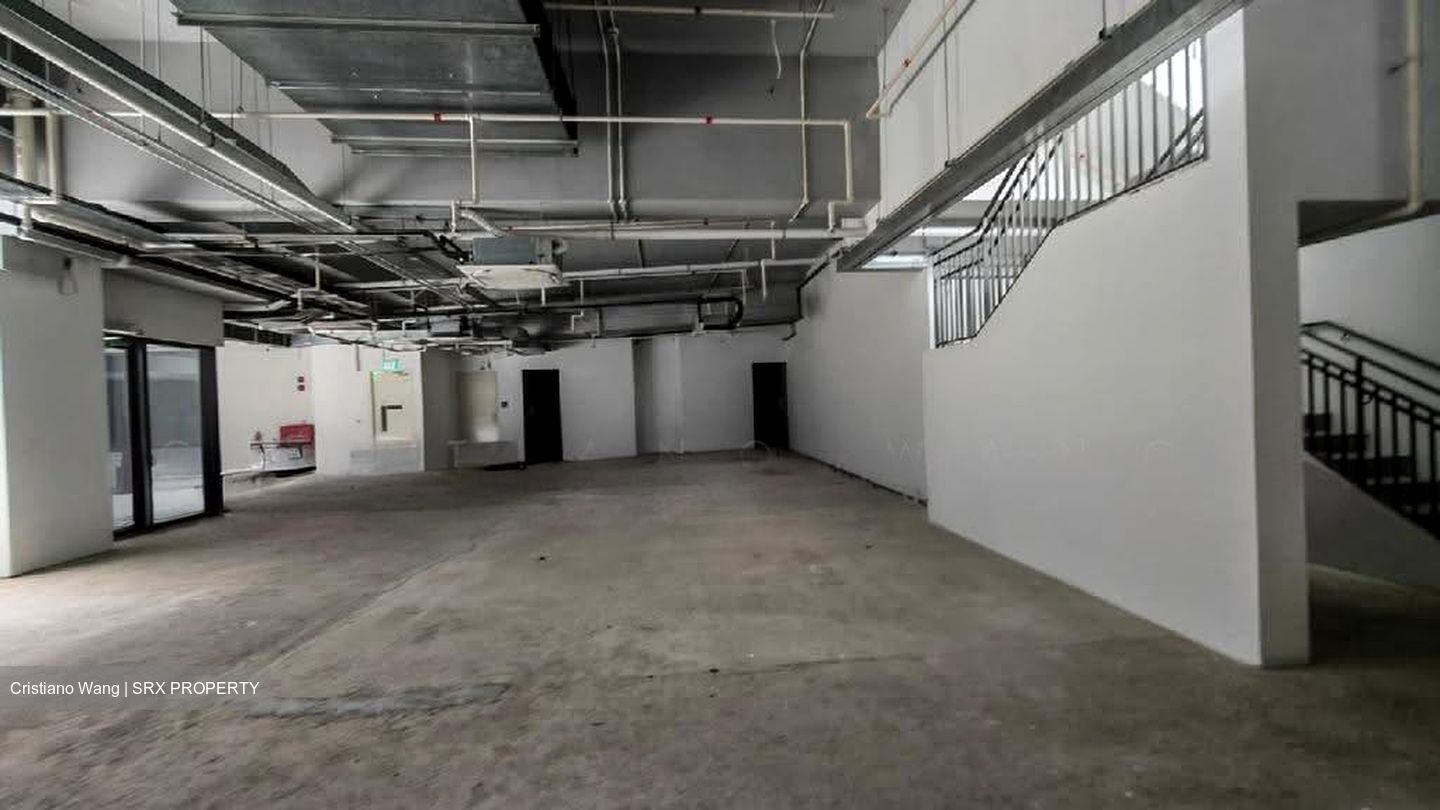 Penrose (D14), Retail #613316041